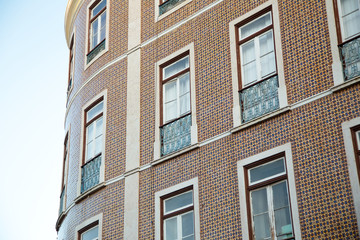 Obraz premium The exterior of a traditional portuguese townhouse