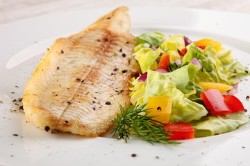 Fish with vegetables and potatoes