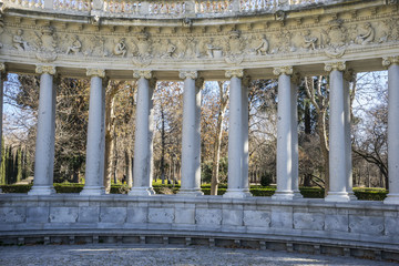Naklejka premium Lake in Retiro park, Madrid Spain