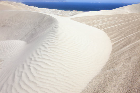 Perù: Riserva di Paracas, il deserto. Mare e sabbia.