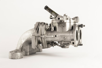 The carburetor of the internal combustion engine of the car