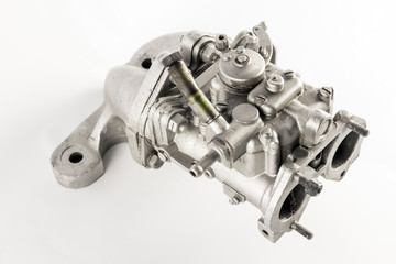The carburetor of the internal combustion engine of the car