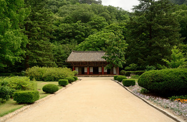 Naklejka premium Pohyon Buddhist temple, North-Korea