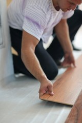 Installing laminate flooring