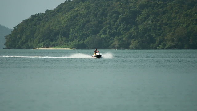 Jet ski in action 07