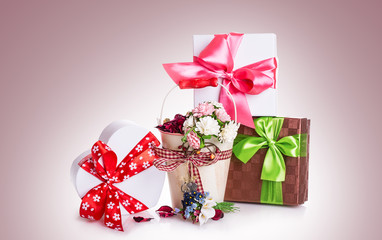 flowers gift box bow ribbon