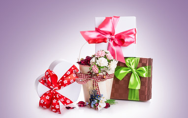 flowers gift box bow ribbon