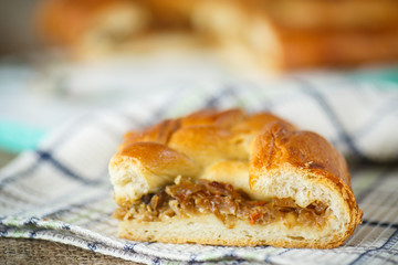 Pie dough with braised cabbage