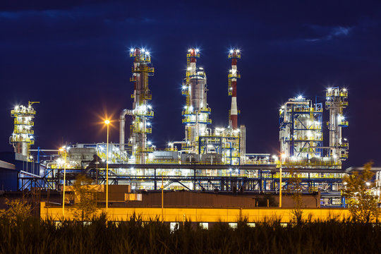 Petrochemical oil refinery plant shines