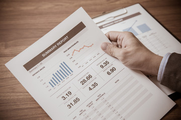 Obraz premium Man Analysis Business Accounting