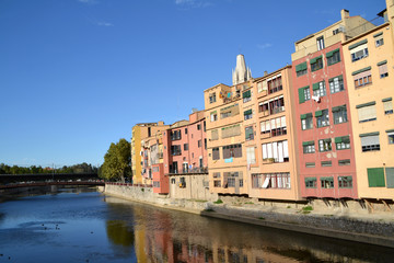 Fototapeta premium Widok na miasto Girona w Hiszpanii