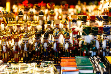 Nussknacker auf dem Weihnachtsmarkt