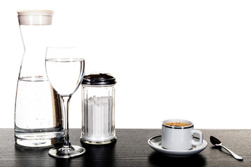 Espresso und Mineralwasser