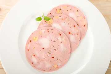 Fleischwurst mit Ei und Paprika