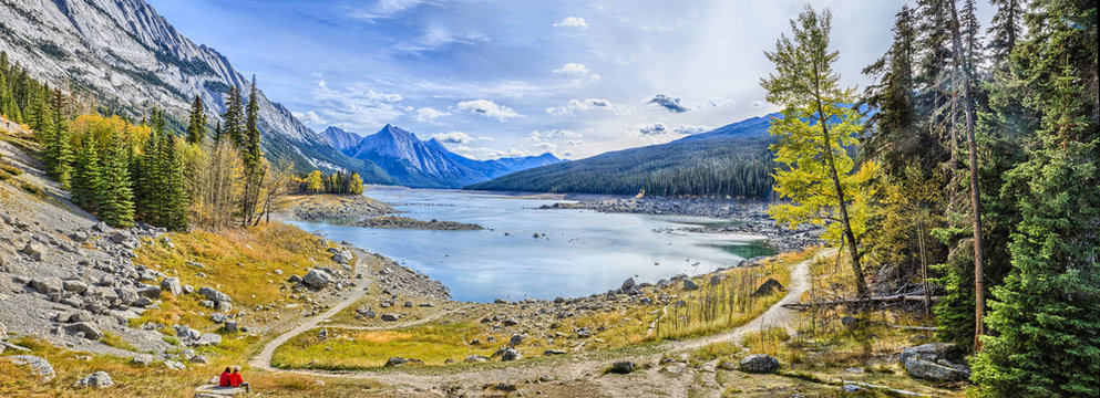 Medicine Lake, Icefields Parkway, Alberta, Canada