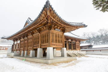 beautiful gyeongbok palace in soul, south korea - winter - obrazy, fototapety, plakaty