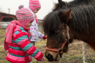 enfants et équestre
