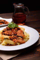 RIGATONI SAUCE WITH DRESSING OF FISH