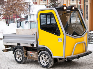 Specialized utility vehicule in winter