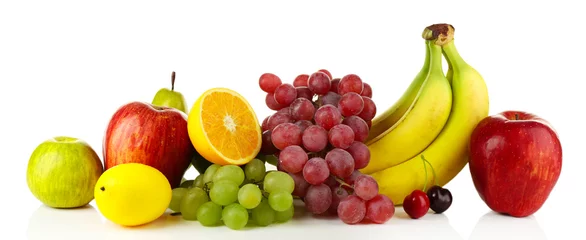 Fotobehang Vruchten Rijpe vruchten geïsoleerd op witte achtergrond