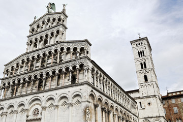 Fototapeta na wymiar Lucca Church of San Michele