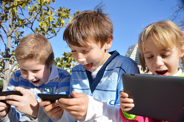Kids with smartphone