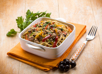 spaghetti with tuna capers olives and peppers