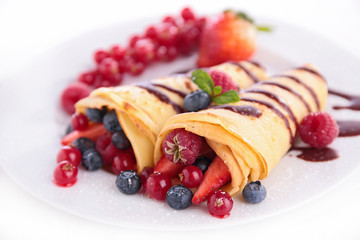 crepe and berry