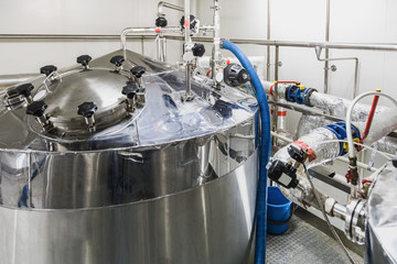 Water boiler or tank