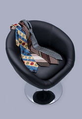 Armchaire and tie