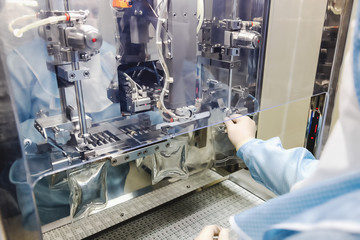 Operator work on infusion pharmaceutical industry