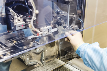 Operator work on infusion pharmaceutical industry