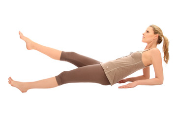 Frau macht Sportübungen