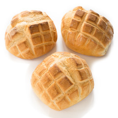Tre pagnotte tipo tartaruga, pane italiano