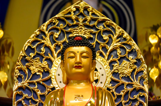 statue de bouddha dans une pagode au vietnam asie