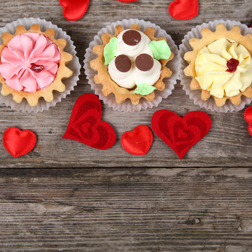 Cakes and red hearts