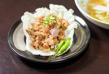 Spicy salad pork