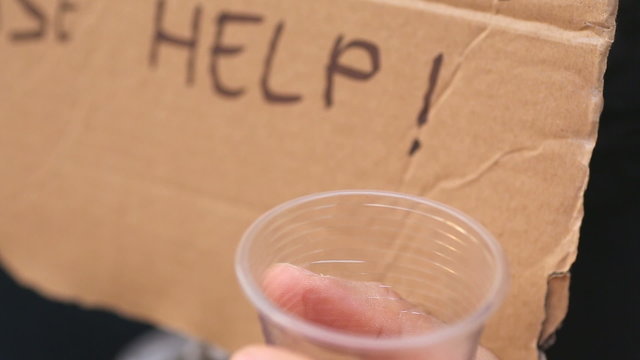 Donation cup of a bagger
