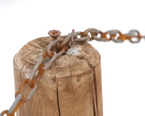 Fototapeta premium chain with the wooden pole and white background