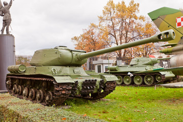 Soviet heavy tank IS-2 (Joseph Stalin) © joymsk
