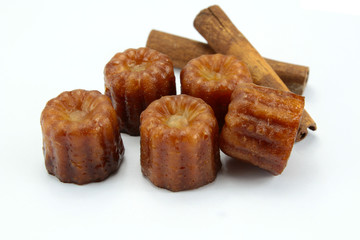 cannelés de bordeaux