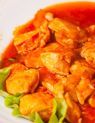 chicken breast with fresh tomato sauce