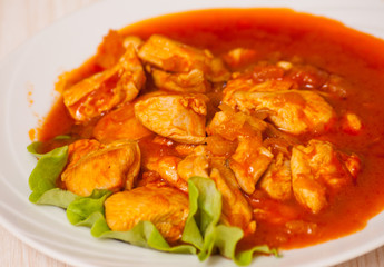 chicken breast with fresh tomato sauce