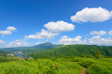 Fototapeta premium Mt.Tateshina and Lake Shirakaba in Nagano, Japan