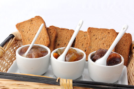 biscottes et confiture