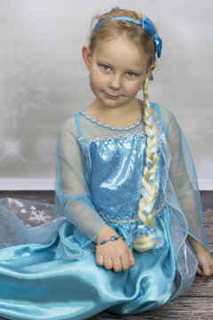 Dziewczynka jako elsa