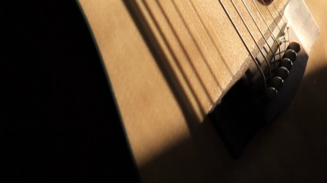 Acoustic Guitar Tilting Up