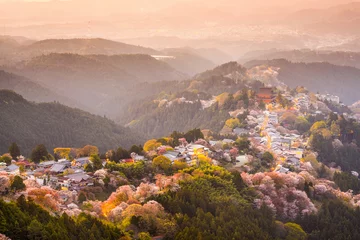 Rolgordijnen Yoshinoyama, Nara, Japan Heuveltop dorp in Spring © SeanPavonePhoto