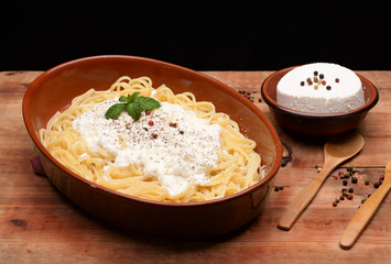 Fettuccine with ricotta cheese and pepper -