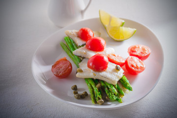 Mackerel fillets with asparagus